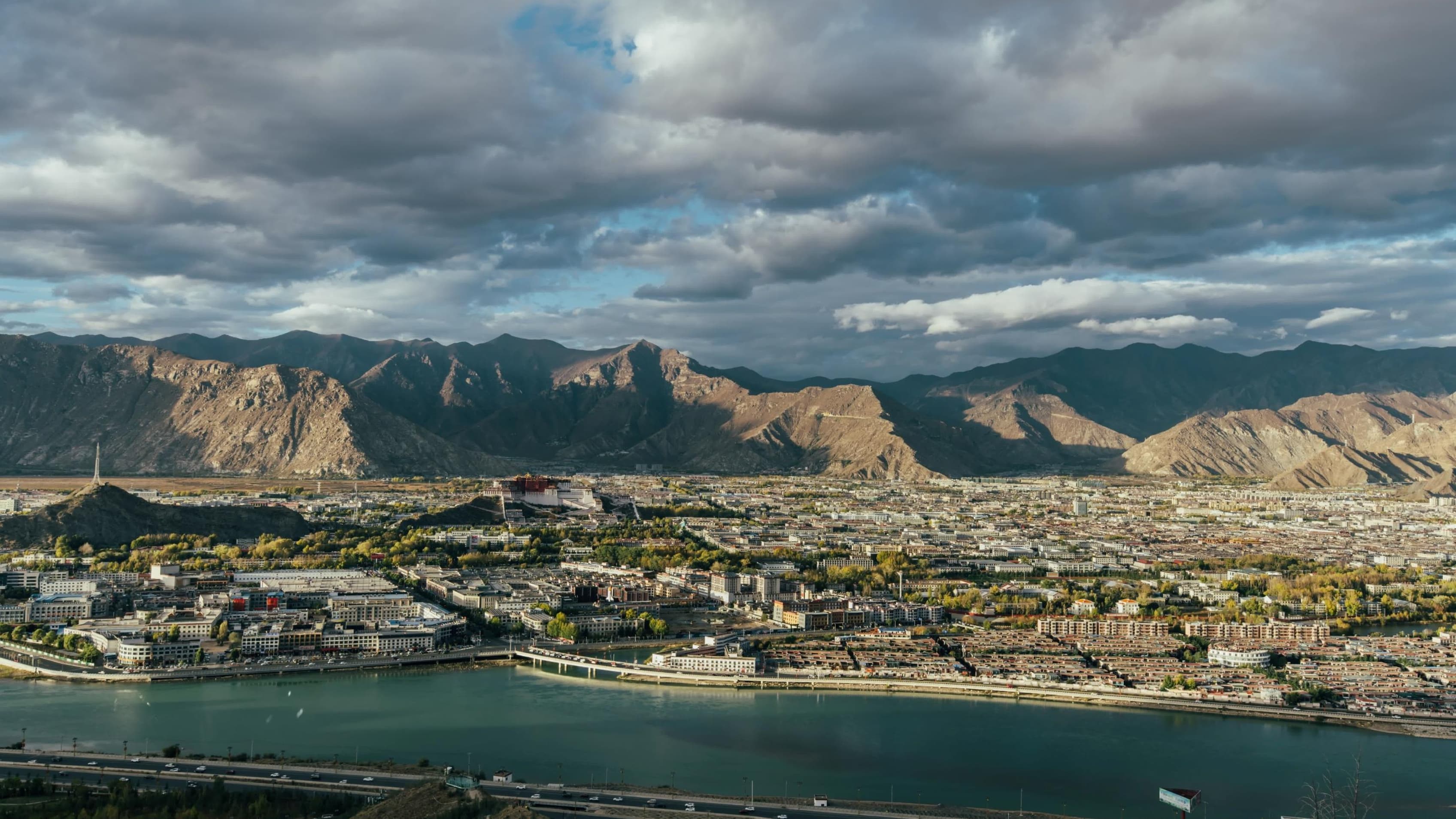 拉薩市文創(chuàng)園區(qū)南山公園升國家4A級(jí)項(xiàng)目